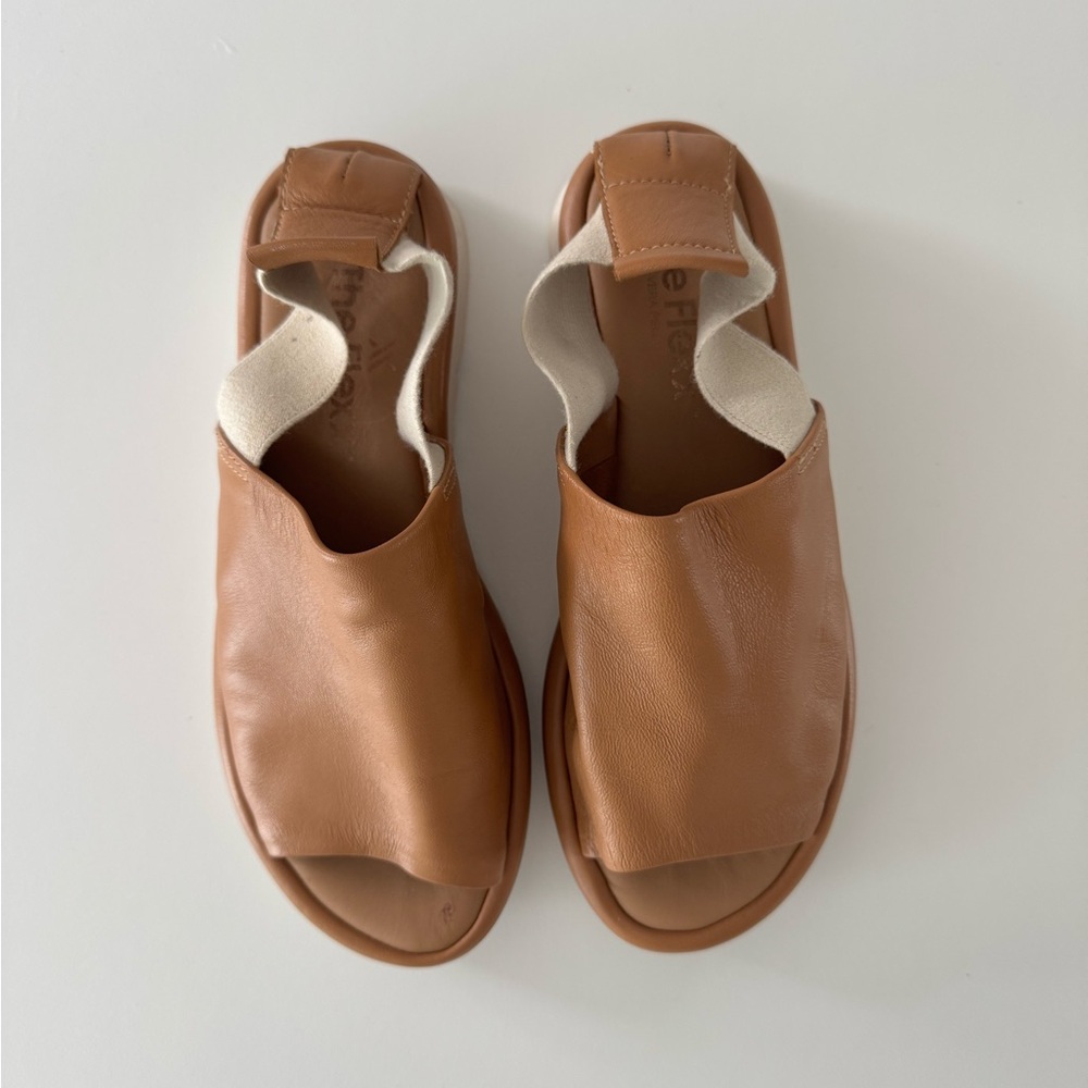 THE FLEXX Tan Leather Sandals